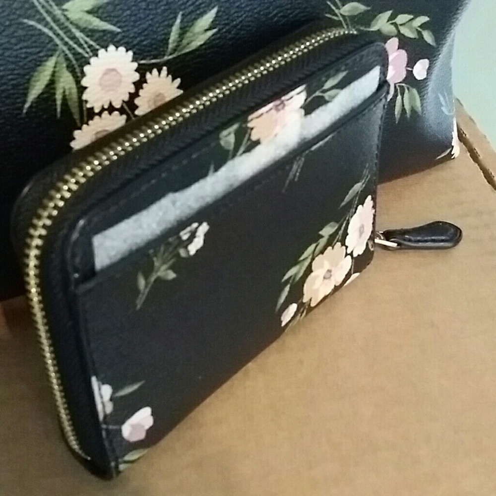NEW●AUTHENTIC COACH BAG & WALLET SET●DAISY PRINT🌷 - Picture 5 of 8